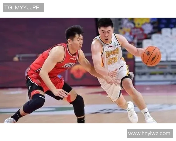 重庆篮球队与上海篮球队赛后复盘分析两队状态及表现亮点