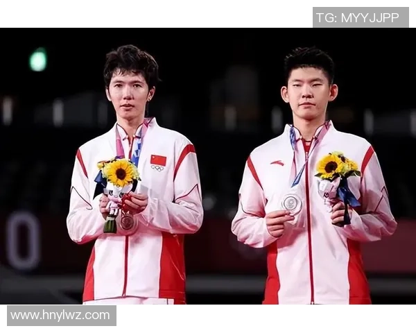 广州羽毛球队与西安羽毛球队赛后复盘分析意识与战术的较量与启示